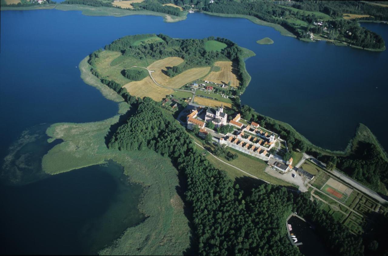 Pokamedulski Klasztor W Wigrach Wigry Luaran gambar